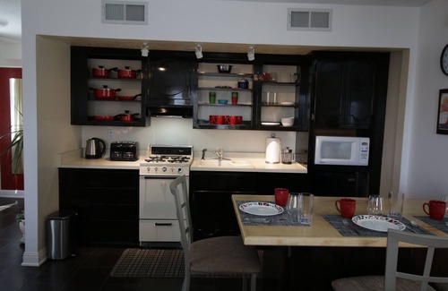 Paradise Hills Civic Apartment | Peace and Quiet in Paradise Hills