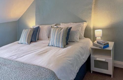 Flamborough House | Peace Cottage