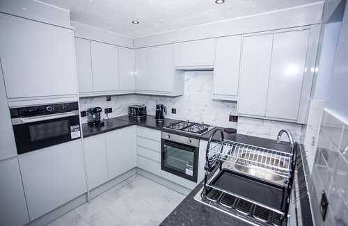 Thamesmead House | PEACE OF MIND