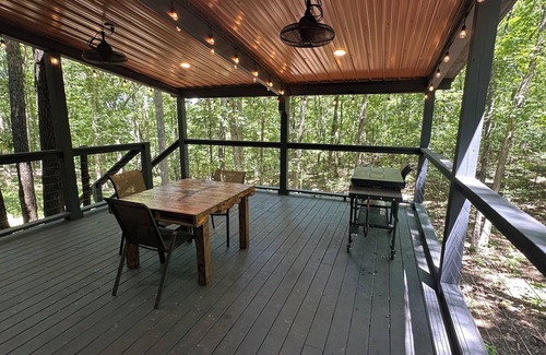 Murray Cabin | Peace Of Mind. Relax, rest, recharge!