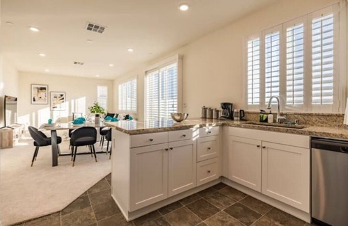 Jurupa Valley House | Peaceful 4BR Home With Mountain View