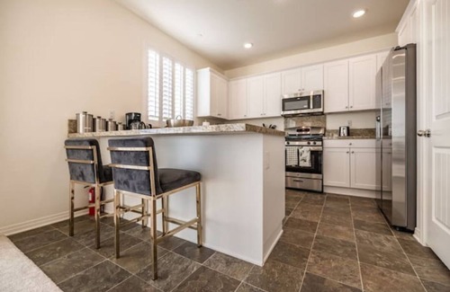 Jurupa Valley House | Peaceful 4BR Home With Mountain View