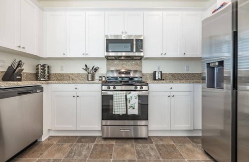 Jurupa Valley House | Peaceful 4BR Home With Mountain View