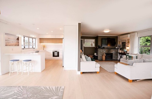 Mahurangi House | Peaceful 5 Bedroom Family Retreat