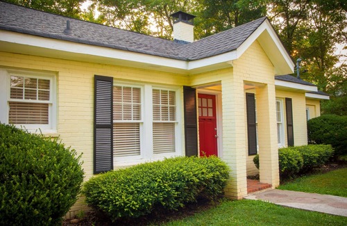 Roswell Cottage | Peaceful Cottage in Heart of Historic Roswell