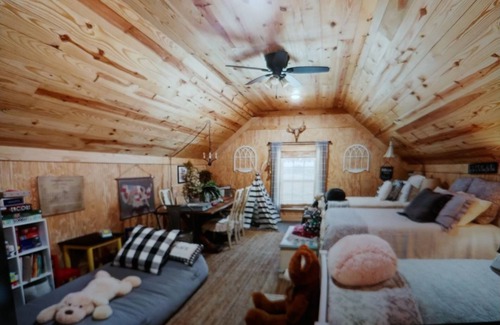 Fayetteville House | Peaceful country home!