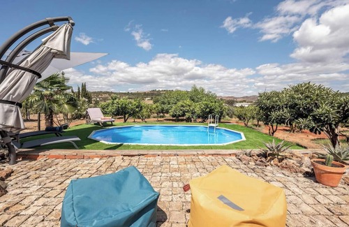 Silves Cottage | Peaceful countryside retreat minutes from Silves