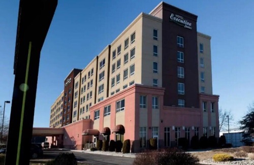 Carteret Apartment | Peaceful Double Suite Sleeps 4 Prime Location