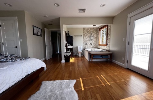 Assonet Other | Peaceful farm house located in central Southeastern Massachusetts's