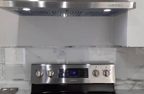 Austintown House | Peaceful fresh air in best neighborhood n