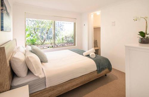 Dunsborough House | Peaceful Garden Hideaway - Swim, Hike and Unwind