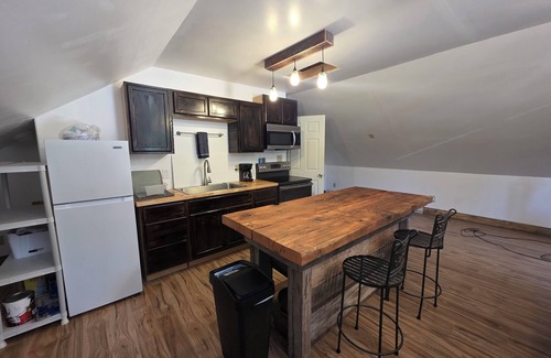 Wilsall Apartment | Peaceful getaway in the Crazy Mountains