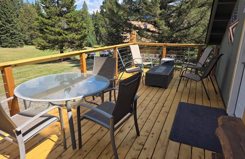 Wilsall Apartment | Peaceful getaway in the Crazy Mountains