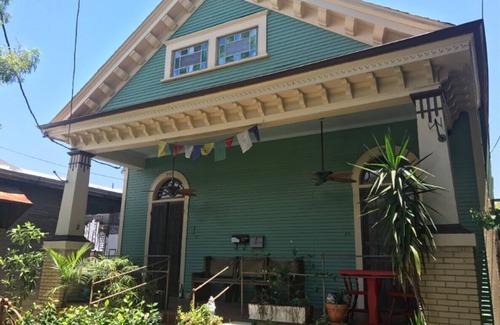 Bywater Apartment | Peaceful Getaway In The Bywater- 2 Bedroom, 2 Bath