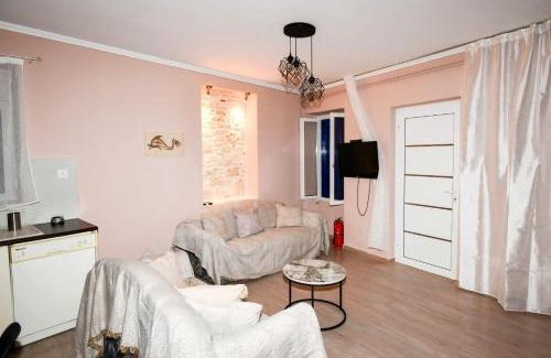 Mitilinii Apartment | Peaceful Getaways in Samos