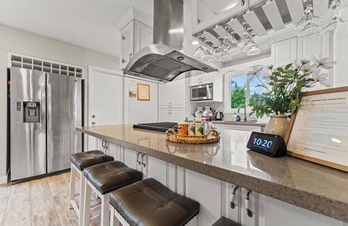 Huntington Beach House | Peaceful Home for Big Family 4Bed 2Bath 7Mins to Beach & Near Disneyland