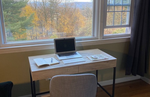 Kingston House | Peaceful Kingston Getaway in Easy Location