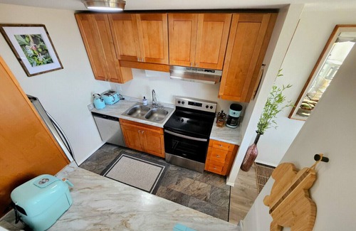 Honalo Apartment | Peaceful Kona Getaway with Ocean Views | 2-Bedroom Condo at Kona Coffee Villas