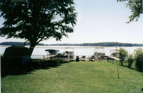 Cassopolis House | Peaceful Lake-Front Family Home - Fenced Yard