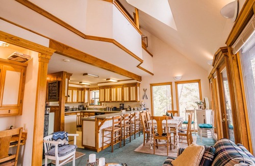 Kalispell House | Peaceful Lakehouse Getaway centrally located in the Flathead Valley