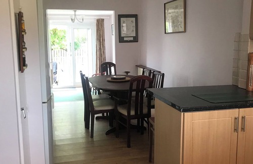 Taunton House | Peaceful location 5 minutes from Taunton town Centre