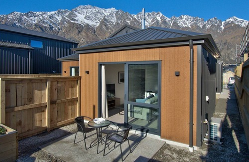 Kawarau Falls Apartment | Peaceful, Luxury Unit At The Iconic Remarkables!