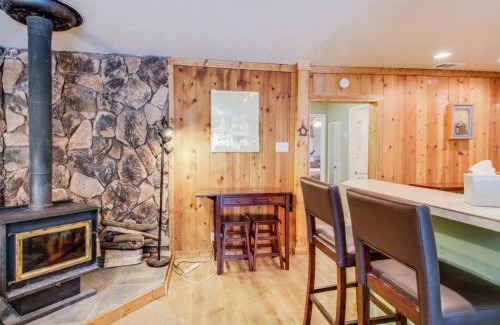 North Upper Truckee House | Peaceful Pines Retreat
