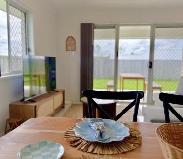 Yarrabilba House | Peaceful Retreat - Spacious Family Home in Yarrabilba perfect for Family or Professionals