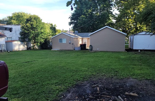 Westpoint House | Peaceful small town-close to campus. 3BR, 1bath, under 20 min to Purdue campusnn