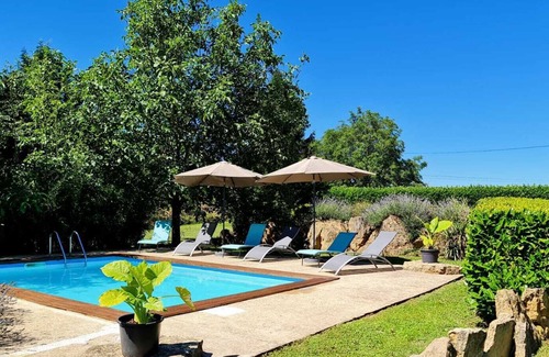 Corgnac-sur-l'Isle House | peaceful stay in Périgord Vert