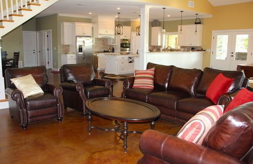 Groesbeck House | Peaceful stay at Baines Creek Ranch