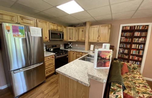 Lapeer Apartment | Peaceful Suite Lakefront Retreat
