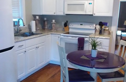 Wells River Apartment | Peaceful View Guest Apartment in Historic Victorian Building