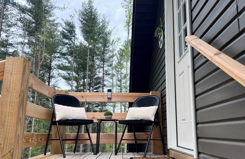 Gray Apartment | Peaceful Woodland charm 12 minutes from Corbin/London, 18 minutes from I-75