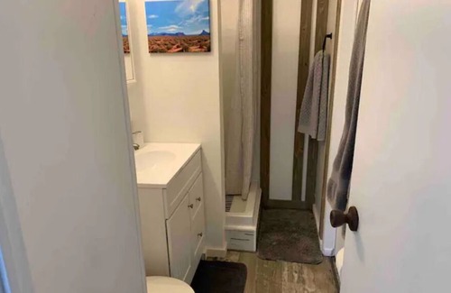 Palisade House | Peach Pad! 8 man hot tub