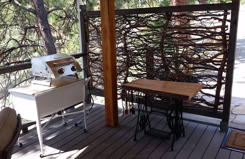 Central Okanagan Apartment | Peachland Treehouse Suite