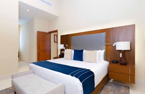 Los Cabos Hotel | Peak Whale Season! -3BR Penthouse - Ocean tower. Dates: January 03 - 10 -2026