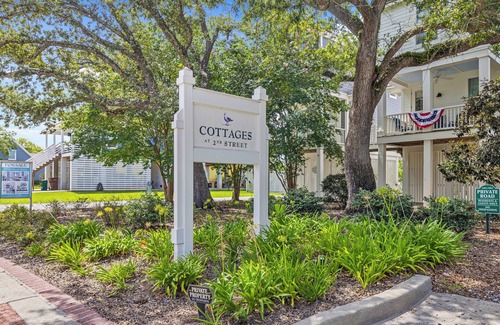 Pass Christian Cottage | Pearl Haven Beach cottage nestled in Pass Christian on the Mississippi Gulf n