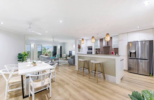 Nightcliff Apartment | Pearl Paradise Tropical Oasis with Ocean Views