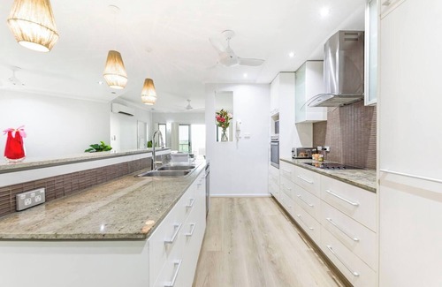 Nightcliff Apartment | Pearl Paradise Tropical Oasis with Ocean Views