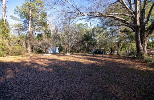 Ozark House | Pearl's Cove - 3 mins from Hwy 231 and 15 mins from Ft Rucker AL