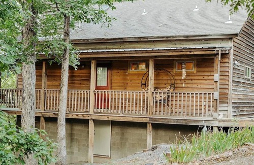Greenbrier Cabin | Pearl's Hideaway -Cadron Creek