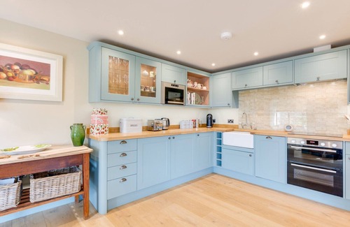 Hopton House | Pearson's But and Ben