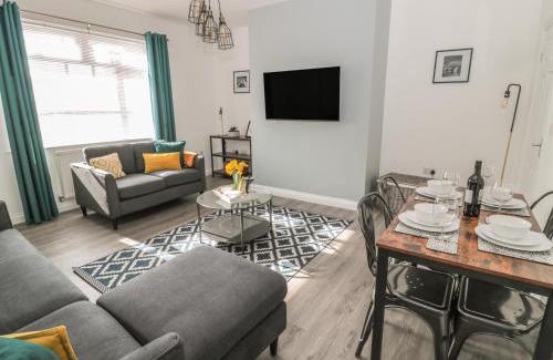 Amble House | Pebble Cove