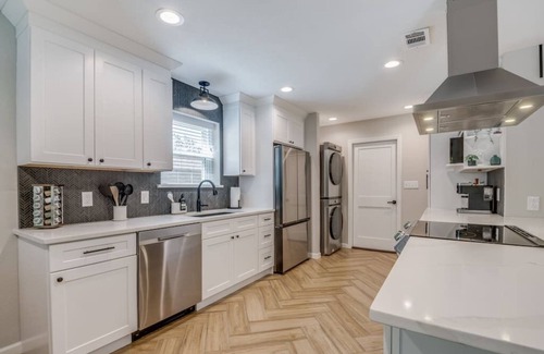 Frisco House | Pecan Grove: Stroll Downtown Frisco