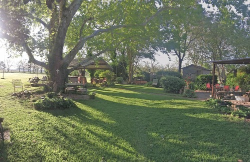 Caldwell House | Pecan Haven's "Country Villa" - 20 min. from College Station Texas.