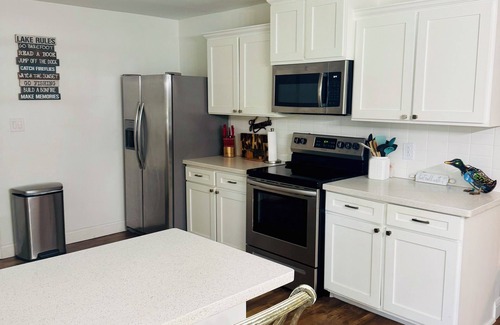 Brookeland House | Peek a Boo Lake View home in beautiful Sam Rayburn neighborhood