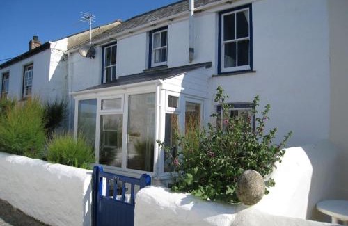 Porthleven House | Pegs