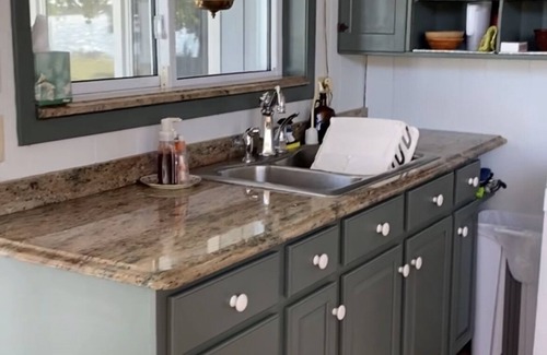 Kingsville Cottage | Pelee Northshore Inn