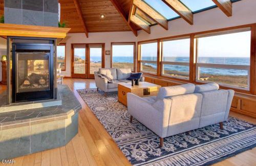 Fort Bragg House | Pelican House